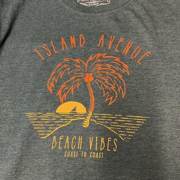 Cute Beach T-shirt - Picture 4 of 4